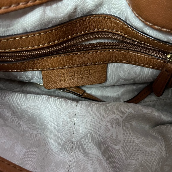 Michael Kors Large Hamilton Bag Brown with Lock & Key - Picture 3 of 9